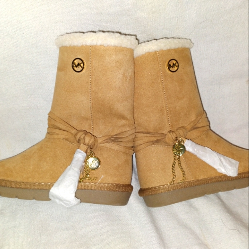 Michael Kors size 9 girl toddler